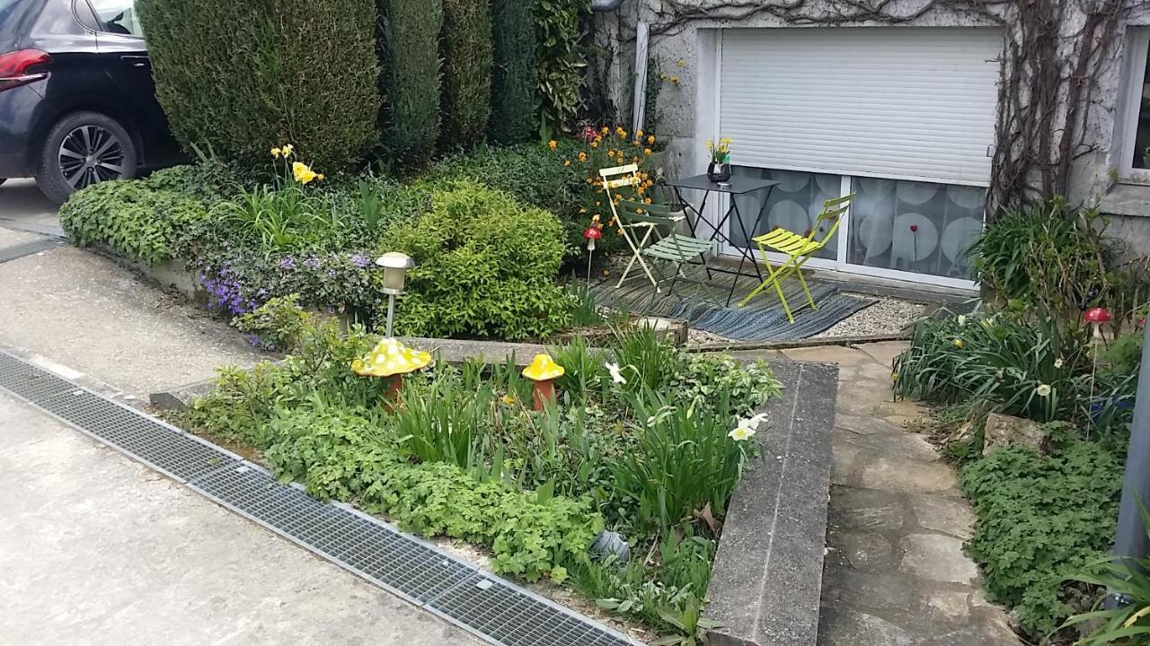 Les Nympheas, Appart Au Calme Et Grand Jardin A 15 Min De Disneyland, Crecy-la-Chapelle Εξωτερικό φωτογραφία